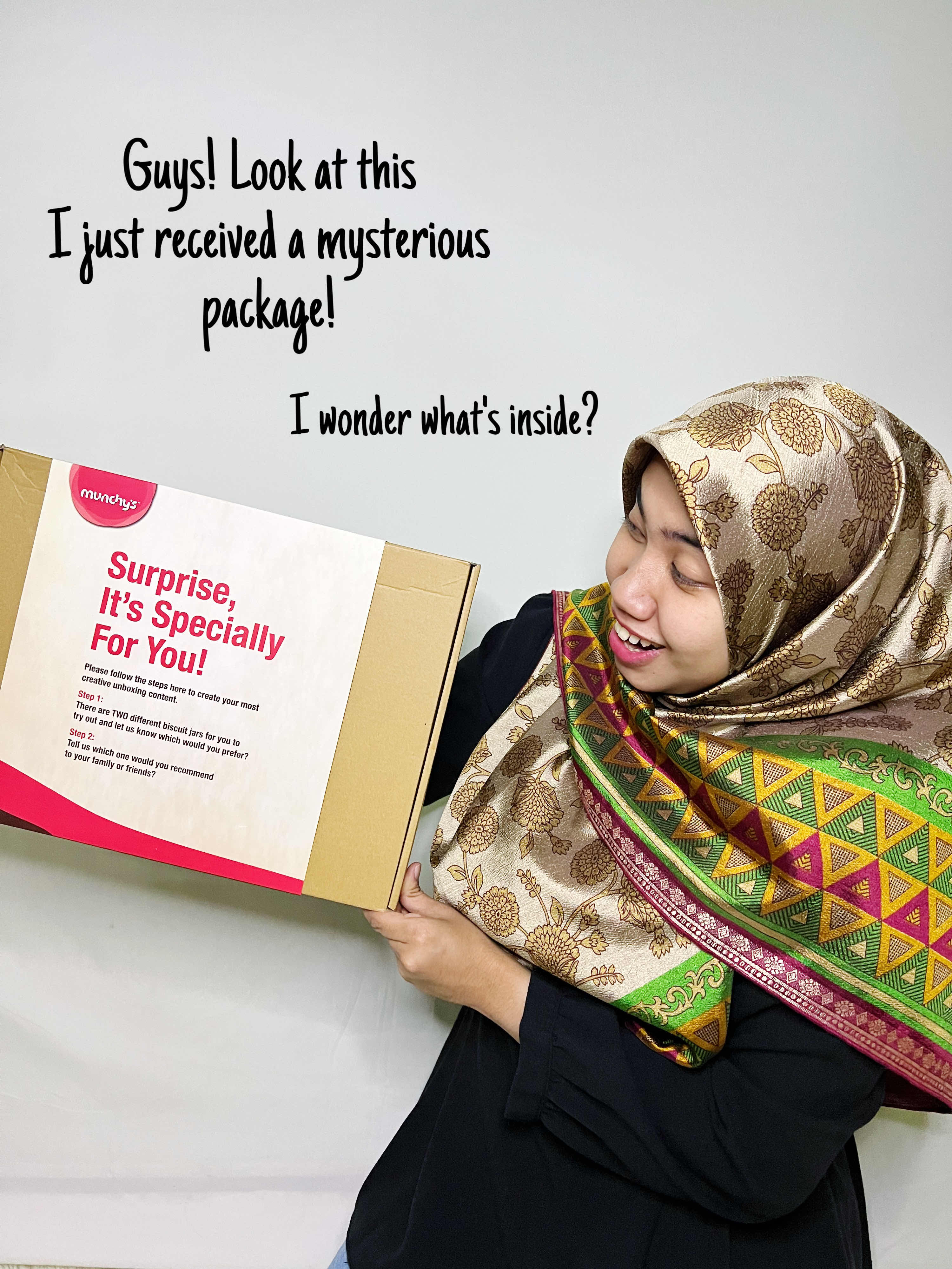 Wah bestnya ada suprise box dari @munchys.my ni. 

Dalam box ni ada 2 biscuits, ada Tasty & Healthy. Korang akan makan yang mana dulu antara 2 ni? Bagi i lah kan kita mesti la nak yang sedap kan. Tapi dalam masa yang sama nak stay healthy. 

Ermmm but….dengan Munchy’s Oat Krunch Dark Chocolate ni korang boleh dapat dedua. Tak percaya? Kena lah cuba. 

Jangan lupa join Munchy’s #BelieveItOrNot contest. Hadiah menarik menanti anda  

#munchysmy
#oatkrunch
#BelieveItOrNot